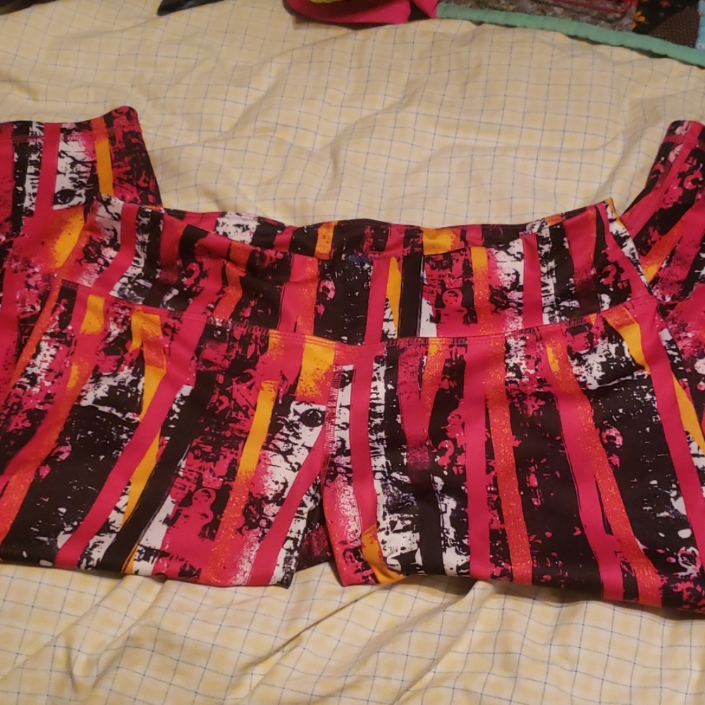 Athletic pants